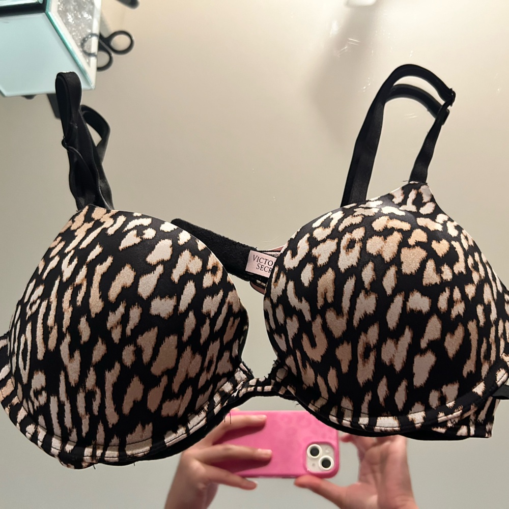 VS Pink bra